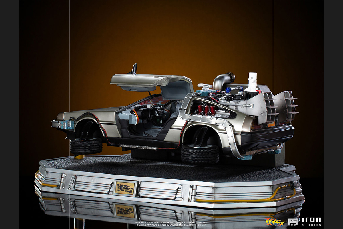 バックトゥザフューチャー デロリアン トランスポーター フィギュアx2 ジオラマ バックトゥザフューチャー デロリアン トランスポーター